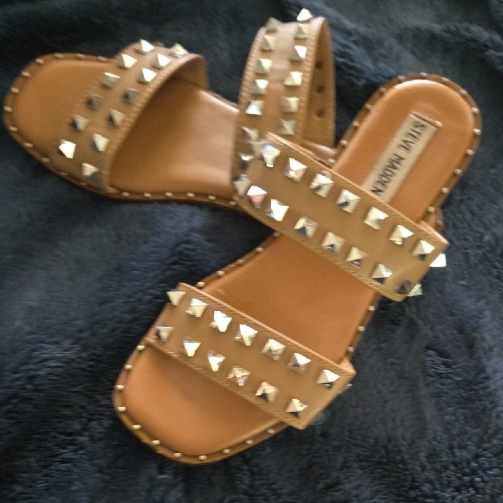 Steve Madden Tan Studded Slide Sandals - Picture 15 of 16